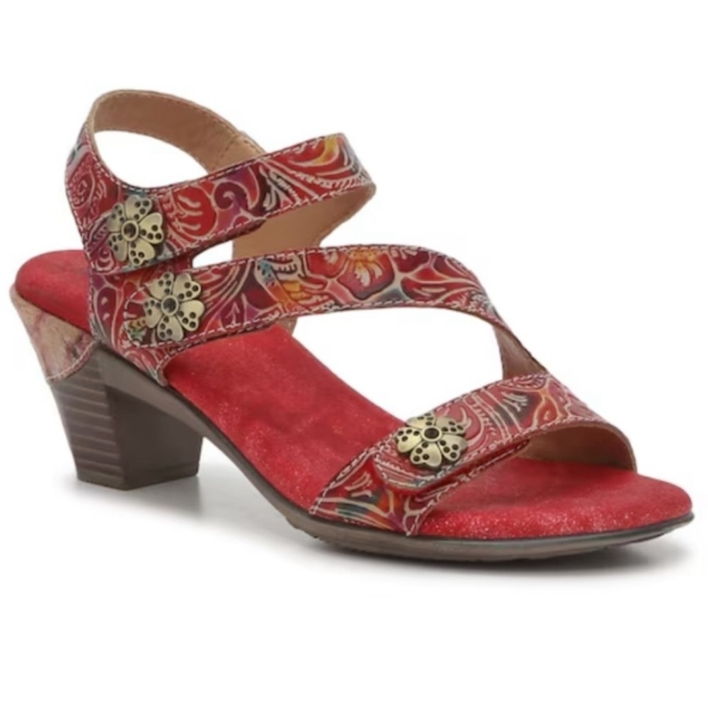 Perfect like new L'Artiste by Spring Step "Ladybug" Embossed Leather Sandal 39